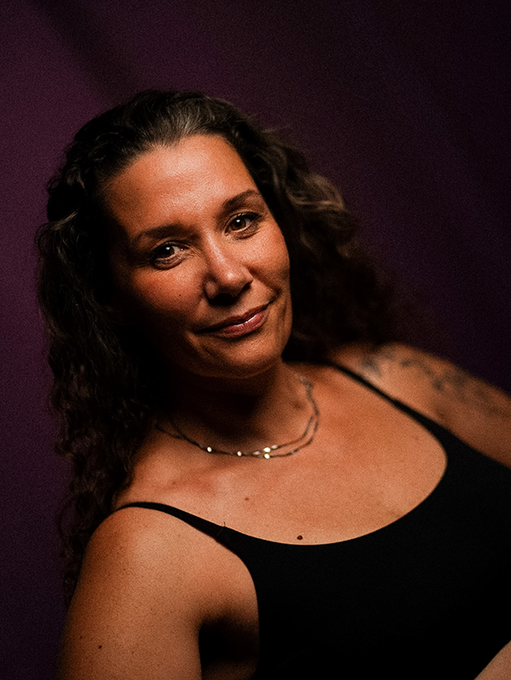 Portrait gérante Démon spin, école de pole dance Essonne